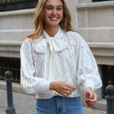 BLUSA PERFORADA LAZO