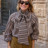 BLUSA LAZO VENECIA TOPO