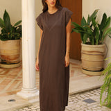 VESTIDO PICO TACHUELAS MARRON