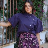 BLUSA VOLANTE LATERAL MORADA