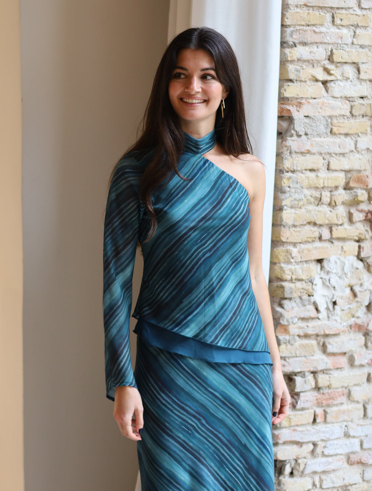 TOP LAZO ASIMETRICO AZUL