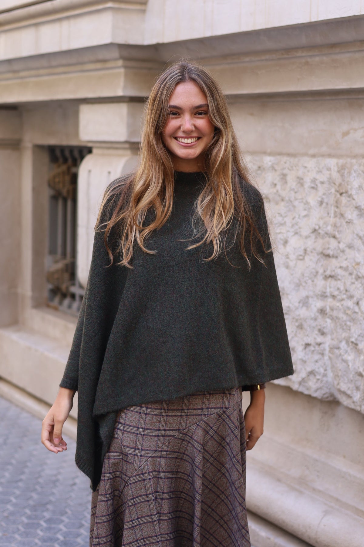 PONCHO ELENA CACERIA
