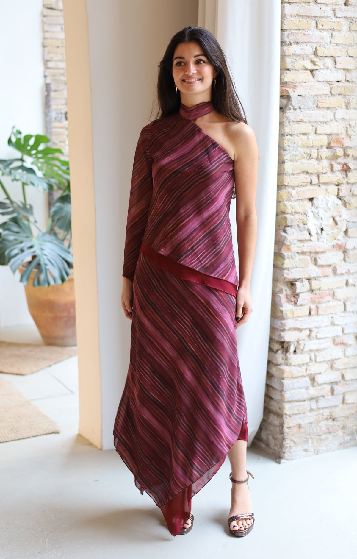 TOP LAZO ASIMETRICO ROSA