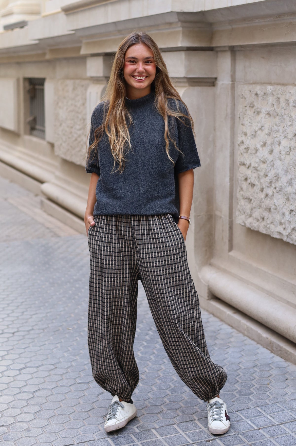 PANTALÓN BOMBACHO CUADROS GRIS