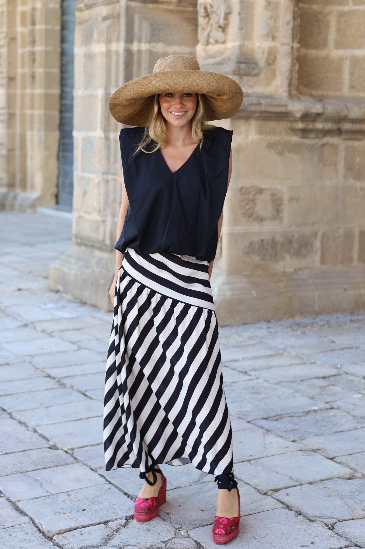 BLUSA GLOBO NEGRA