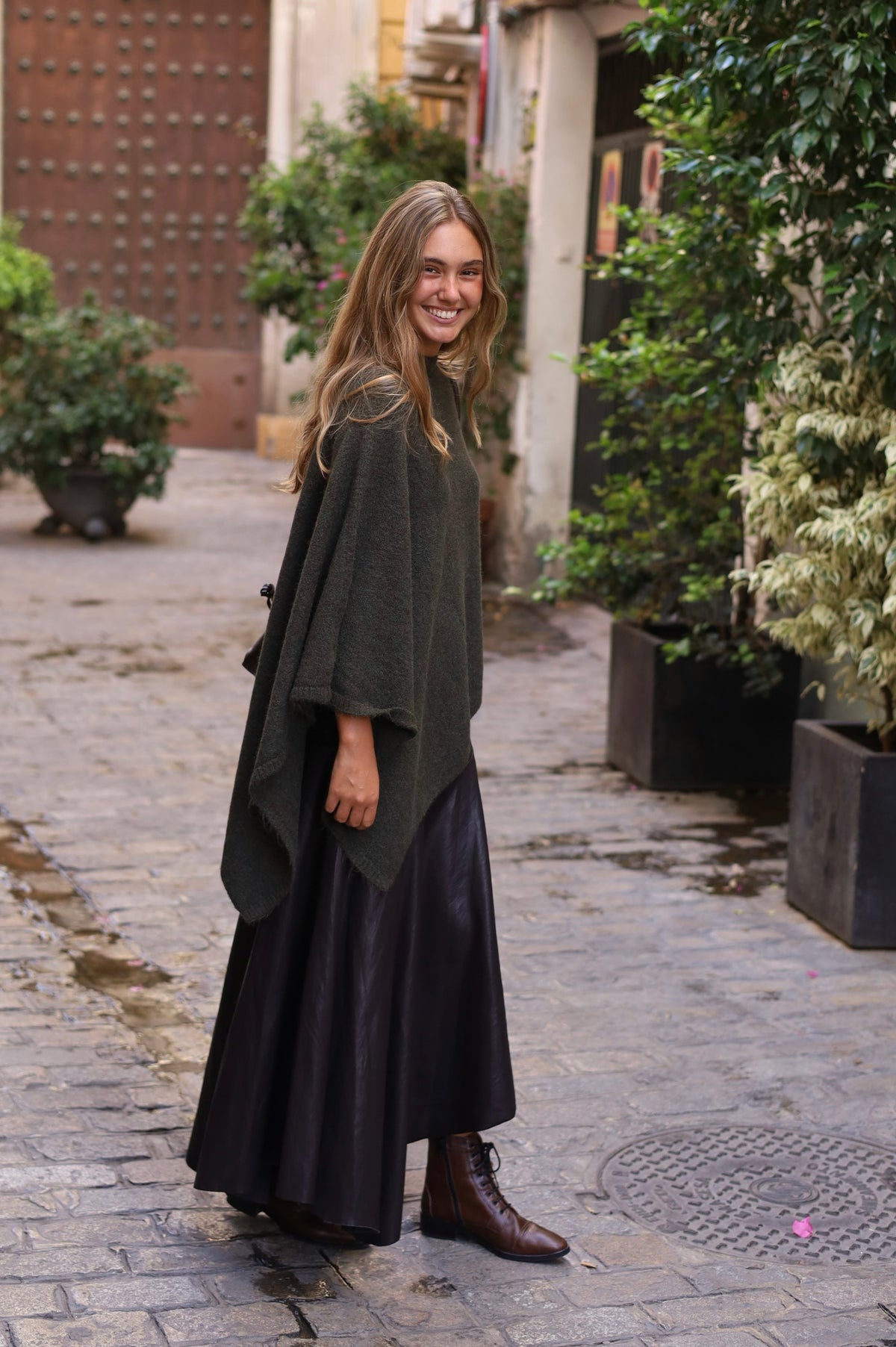 PONCHO ELENA CACERIA