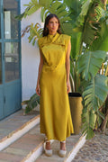 VESTIDO CARMEN SATINADO MOSTAZA