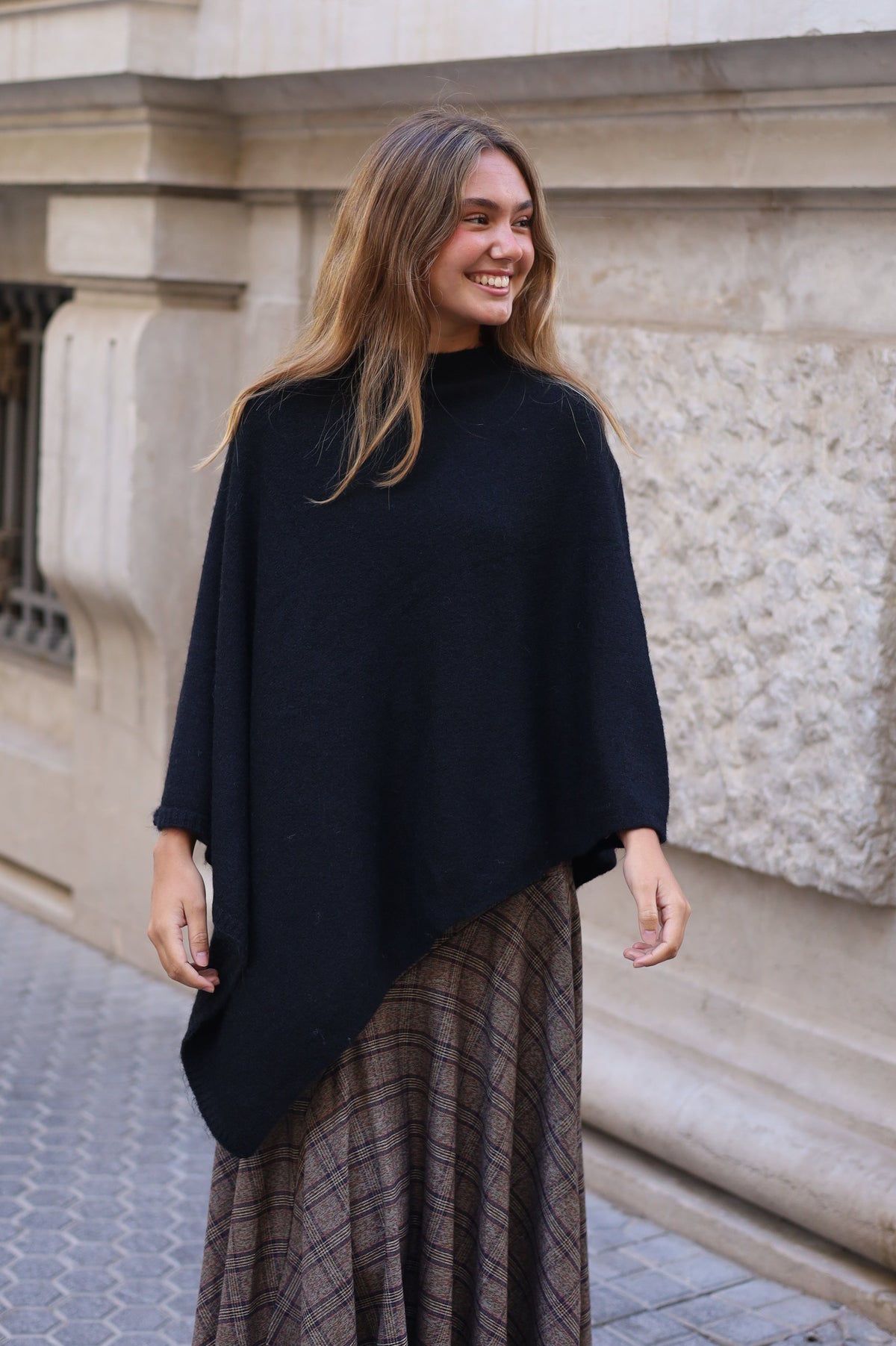 PONCHO ELENA NEGRO