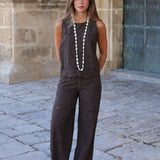 PANTALON PERFORADO MARRON