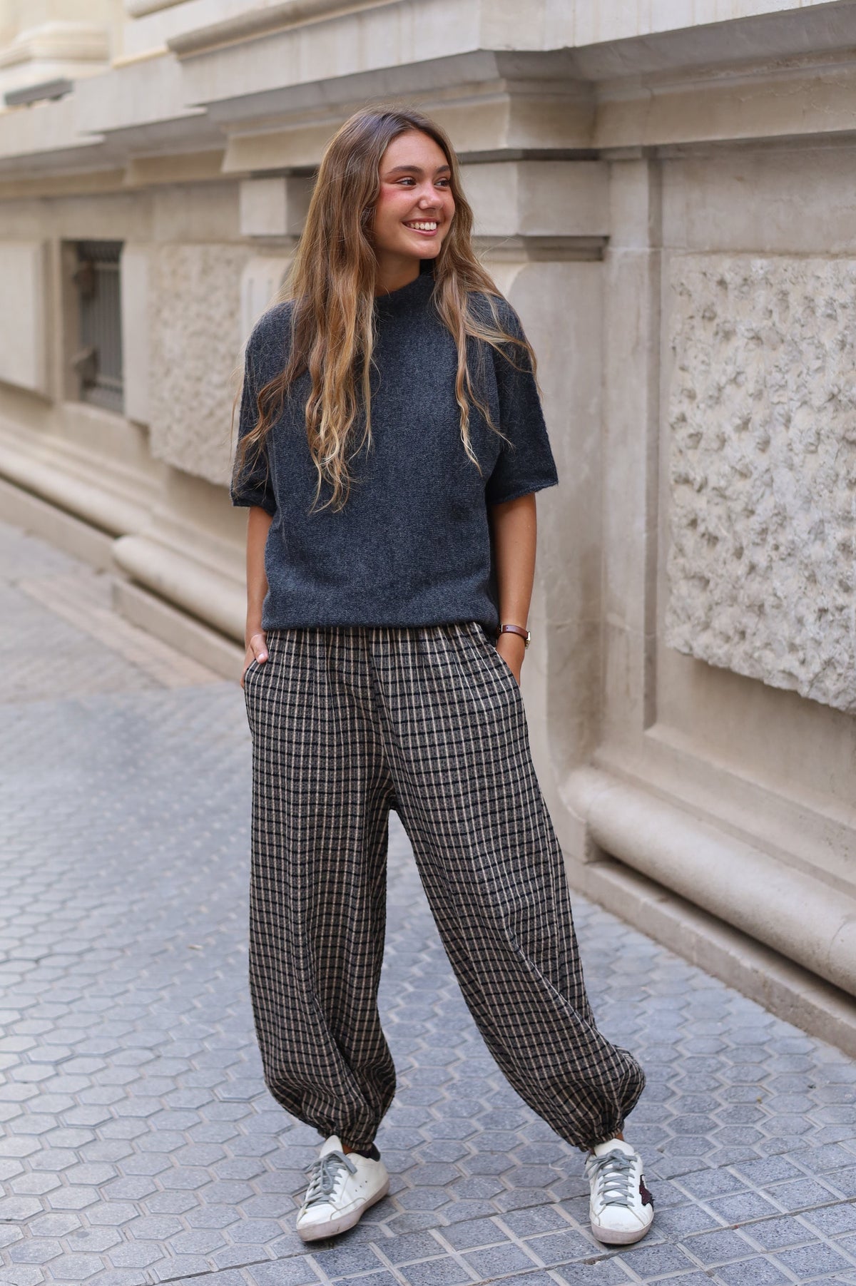 PANTALÓN BOMBACHO CUADROS GRIS