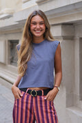 CAMISETA TACHAS HOMBROS MALVA