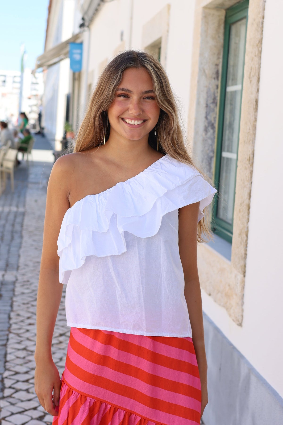 TOP ASIMETRICO VOLANTES BLANCO