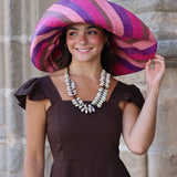 COLLAR CONCHA BOLAS MARRONES