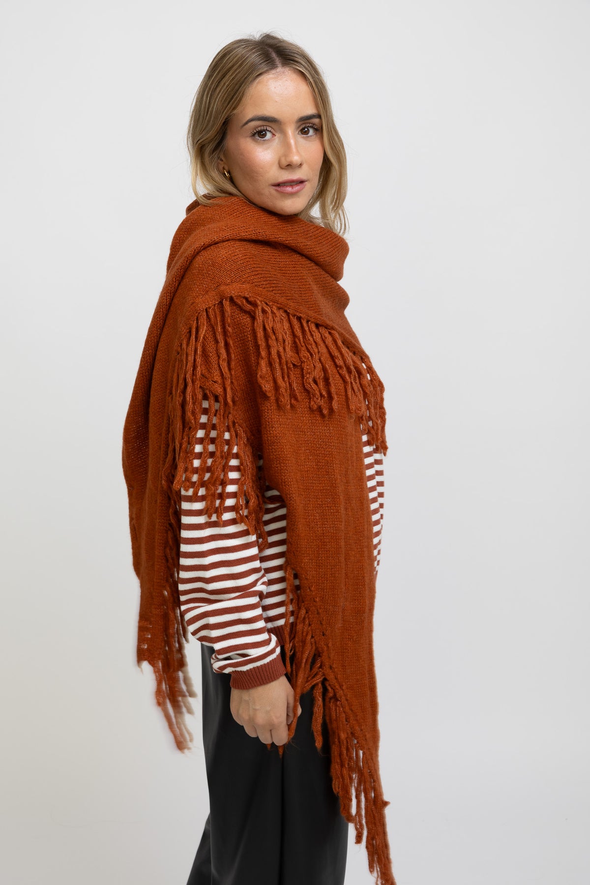 PONCHO FLECOS CALDERO