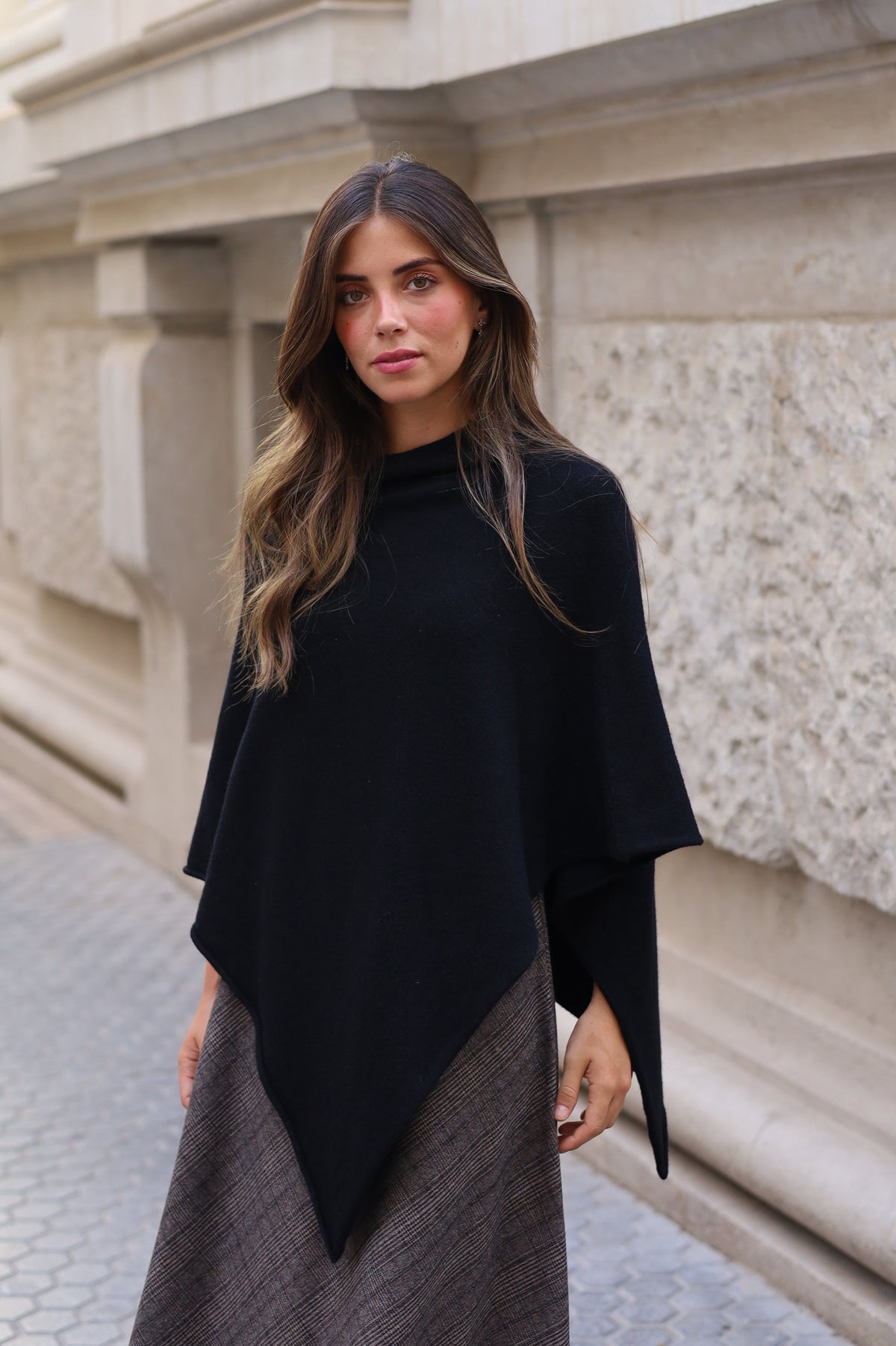 PONCHO MARTA NEGRO