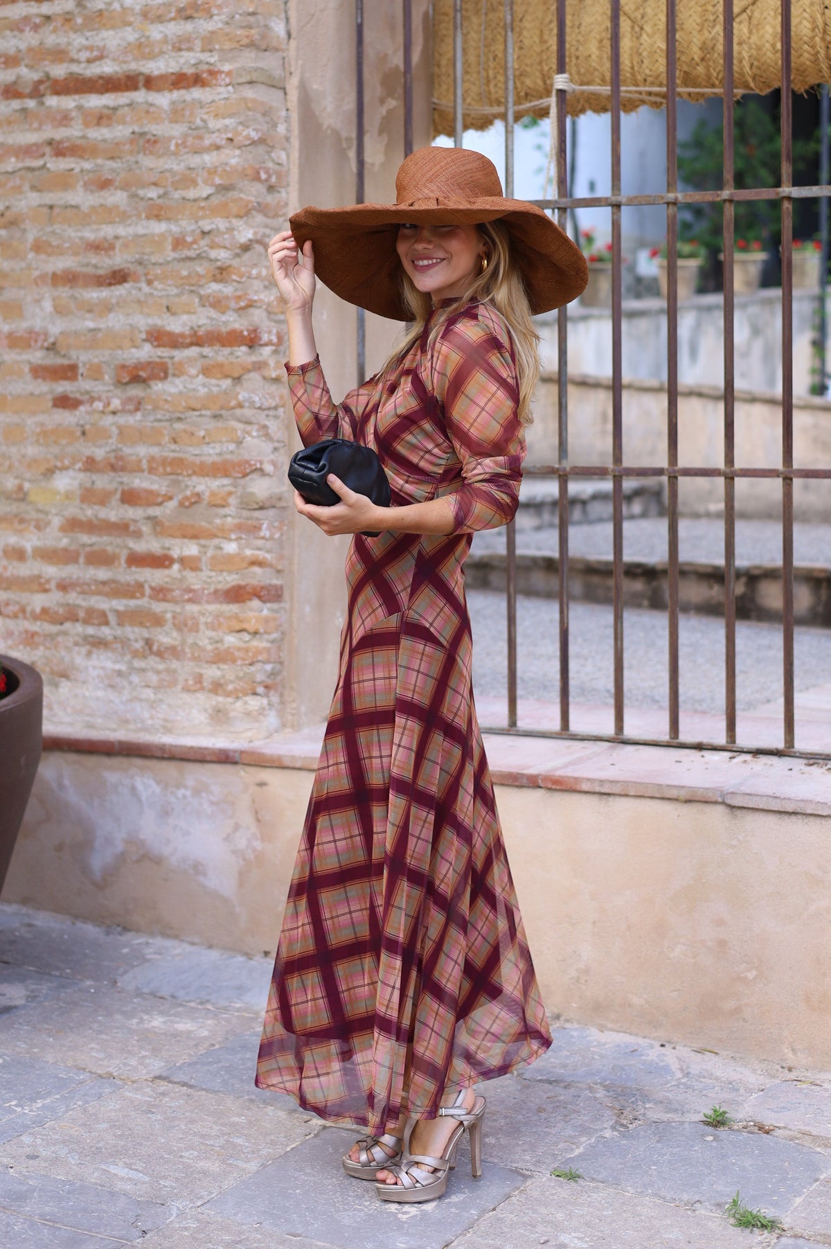 VESTIDO TUL CUADROS BURDEOS