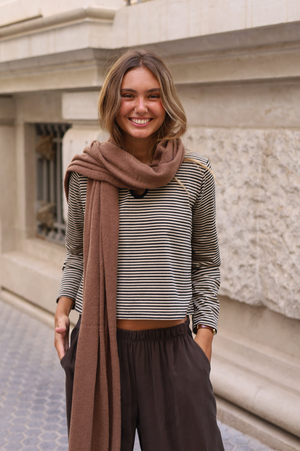 BUFANDA LISA MARRÓN