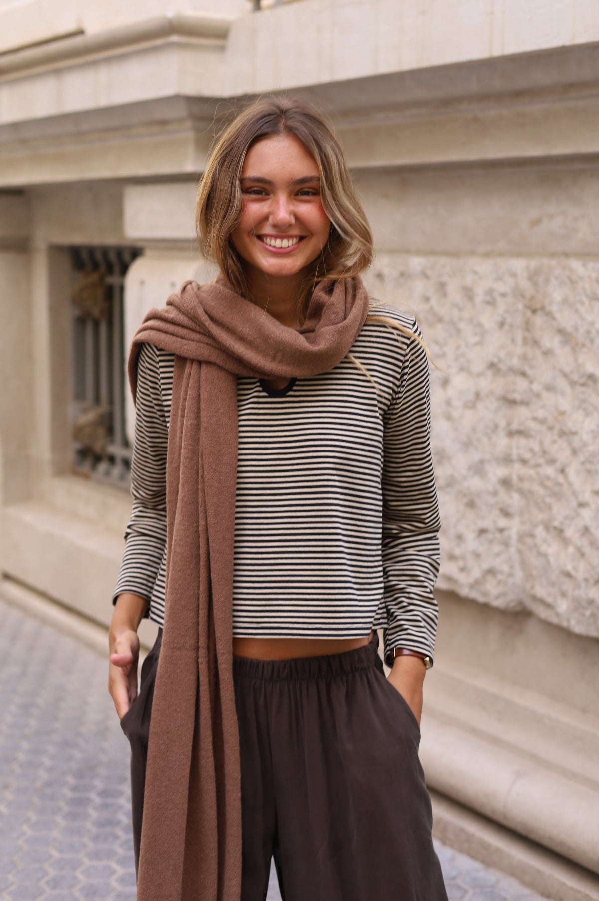 BUFANDA LISA MARRÓN