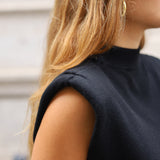 TOP PUNTO HOMBRERAS NEGRO