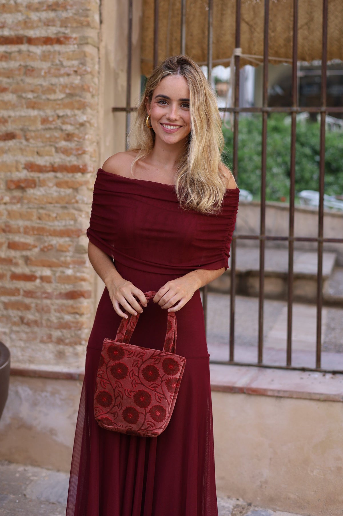 VESTIDO BARCO TUL VINO
