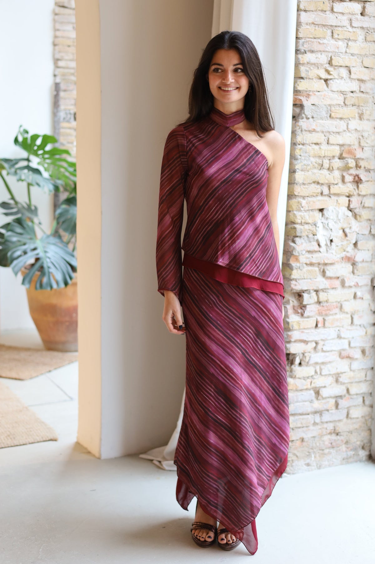 TOP LAZO ASIMETRICO ROSA