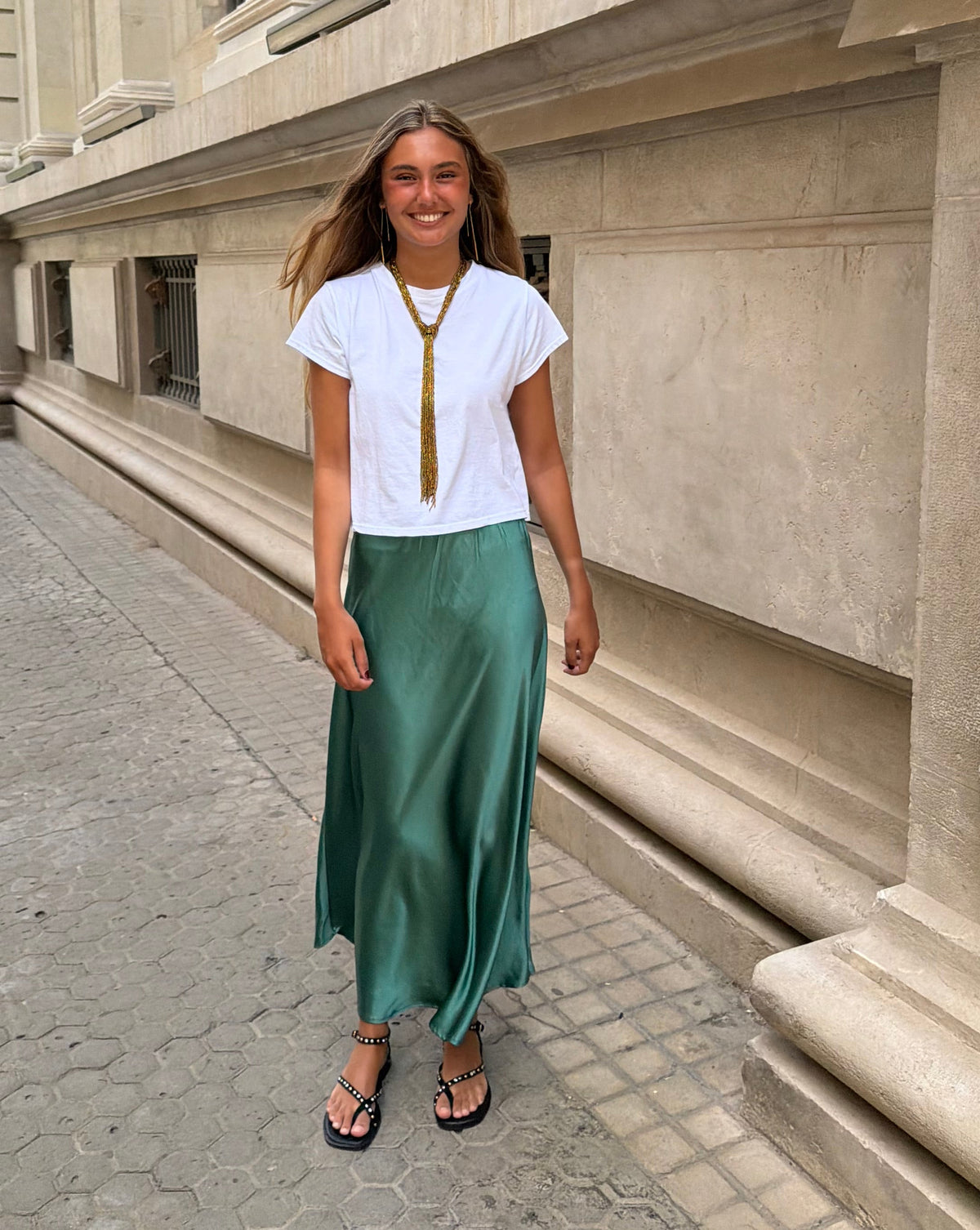 FALDA MIDI SATINADA VERDE