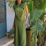 VESTIDO CARMEN SATINADO VERDE