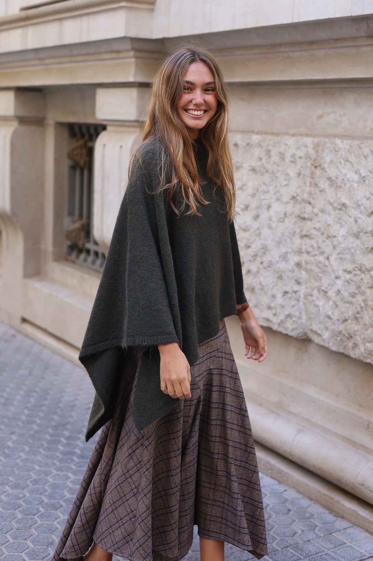 PONCHO ELENA CACERIA