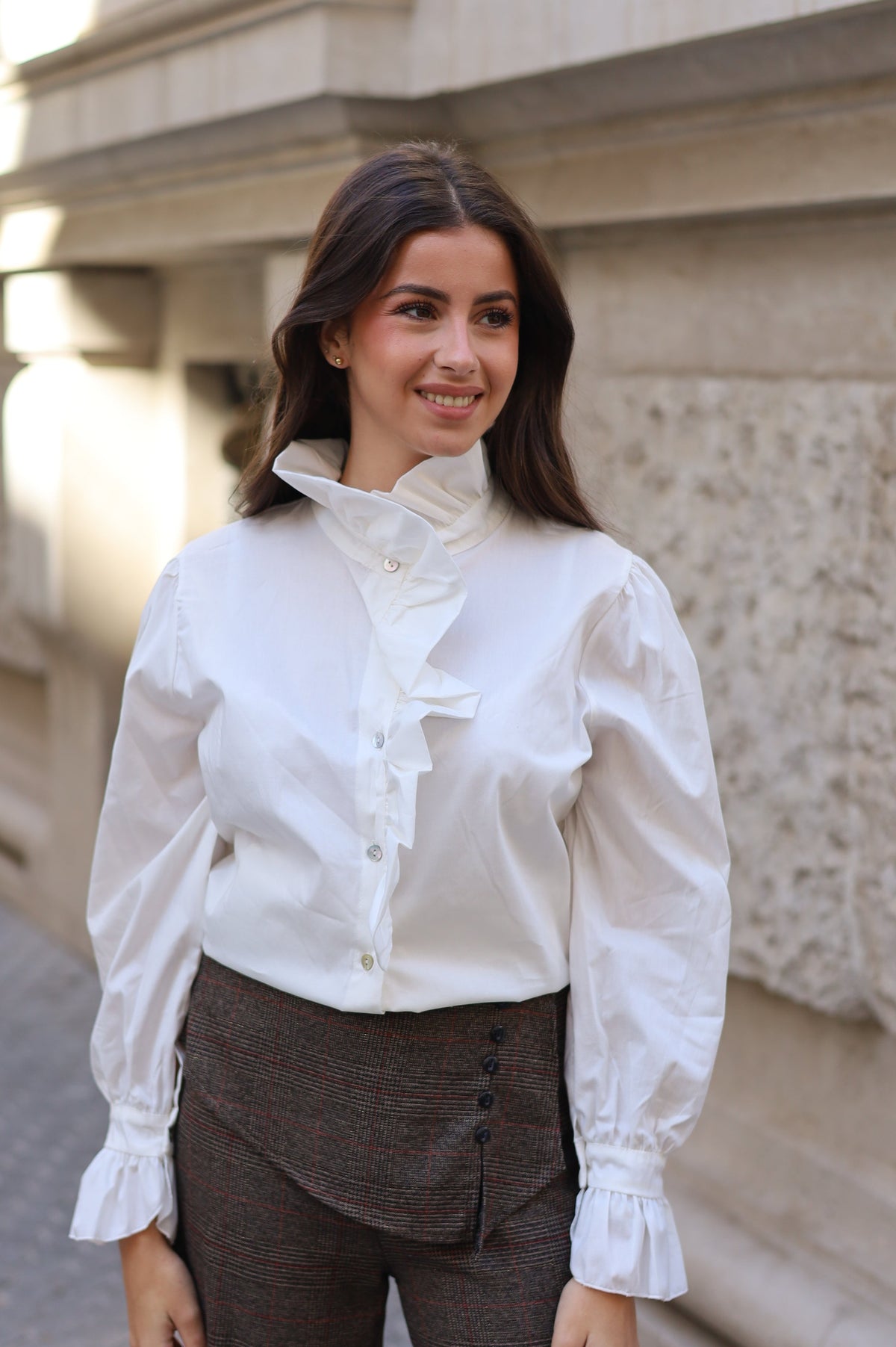 BLUSA VOLANTE BLANCA