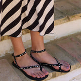 SANDALIA TACHAS NEGRA