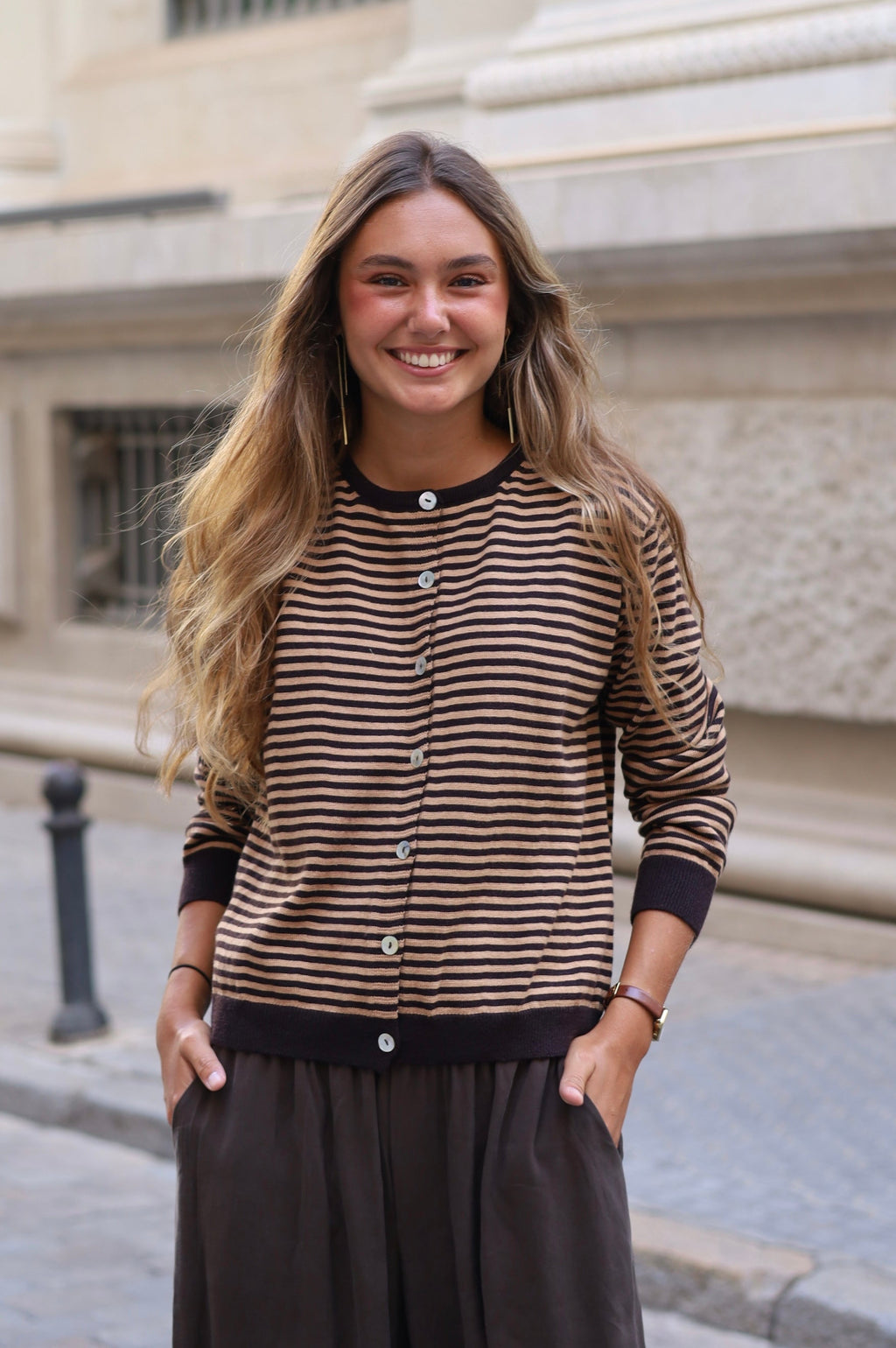 CHAQUETA PUNTO RAYAS MARRÓN