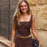 TOP LEONORA BURDEOS