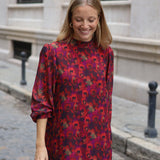 VESTIDO AMAPOLAS VOLANTE FRESA