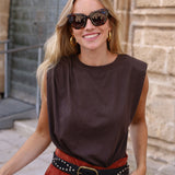 CAMISETA HOMBRERAS TACHAS MARRON