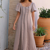 VESTIDO BEIGE COSTURAS NEGRAS