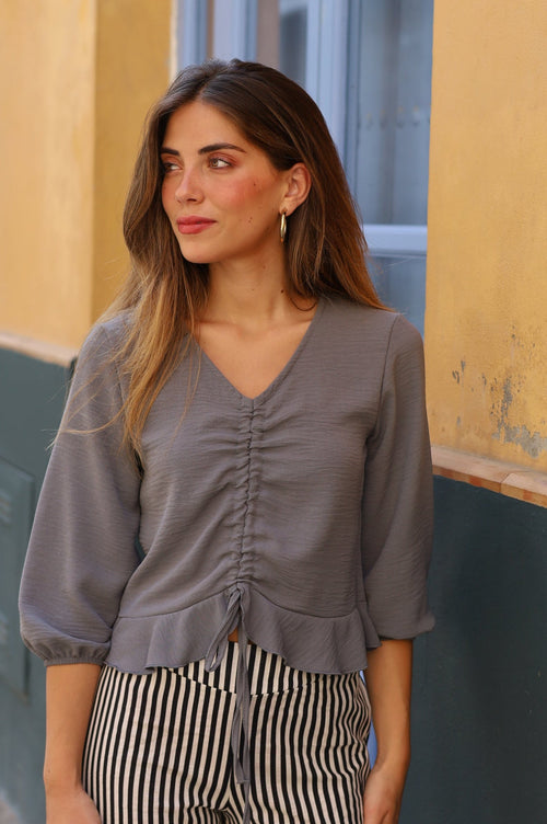 BLUSA ANDREA FRUNCE GRIS
