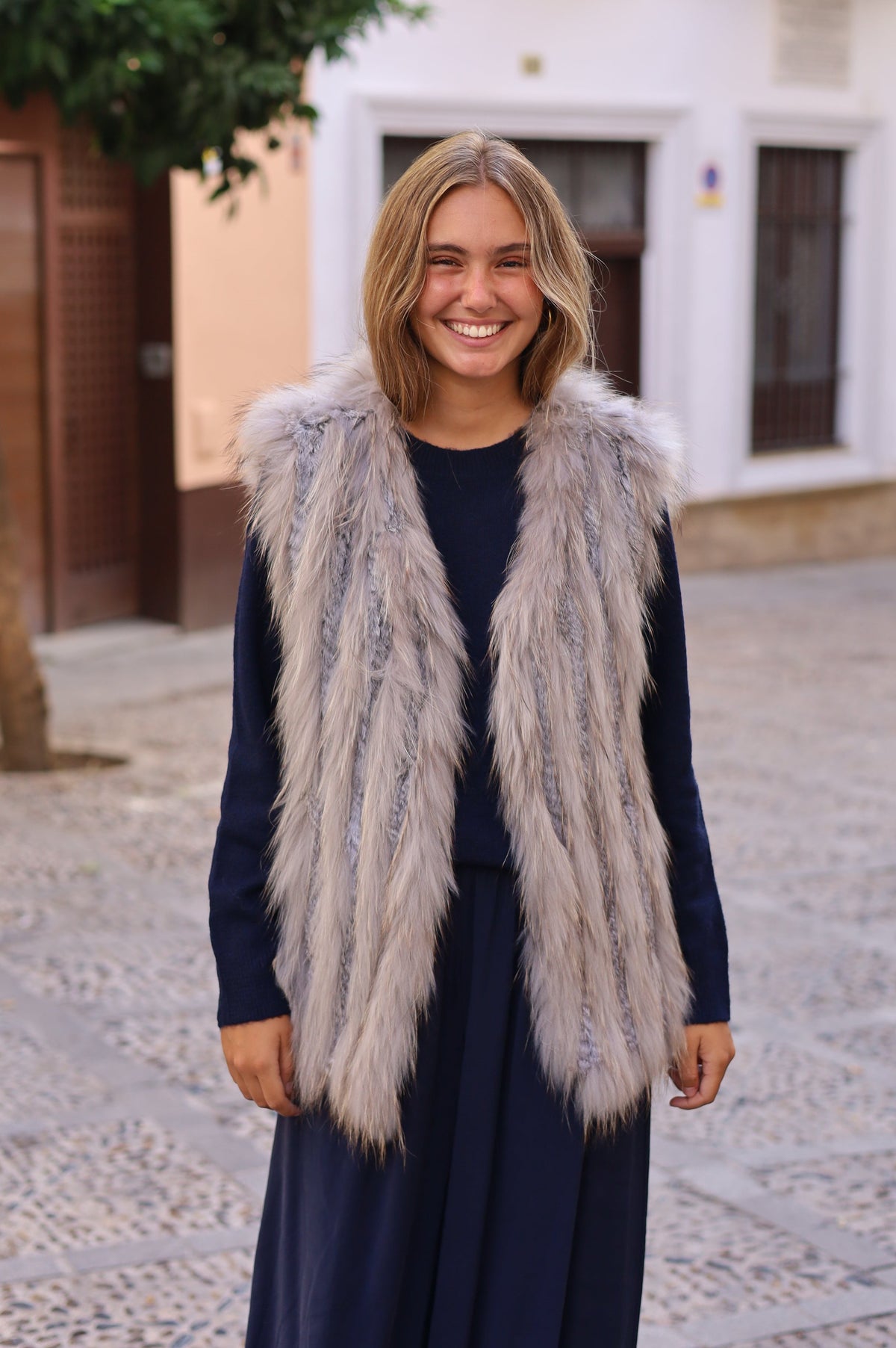 CHALECO PLUMAS GRIS