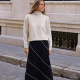 FALDA PANA COSTURA NEGRA