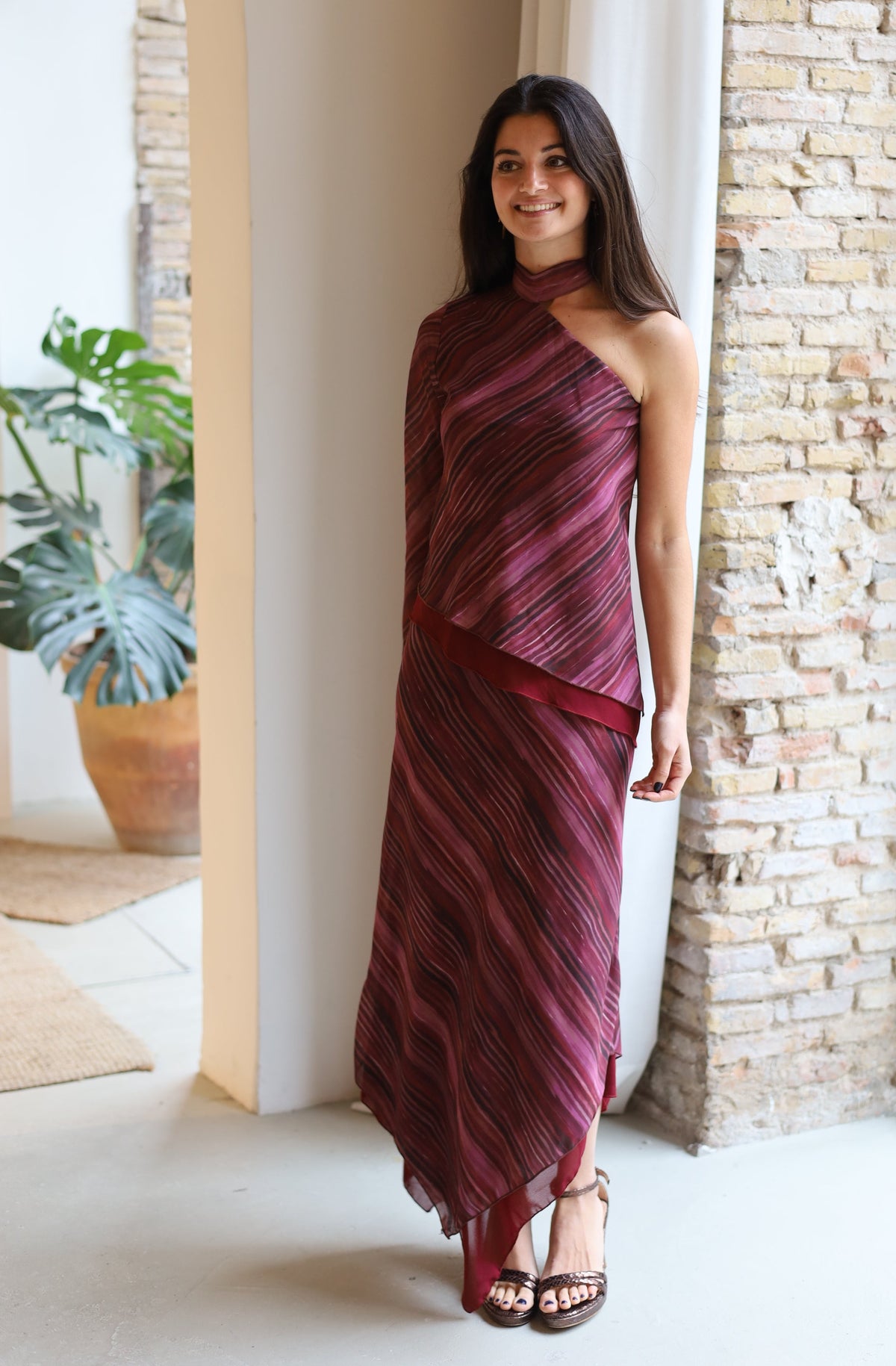 TOP LAZO ASIMETRICO ROSA