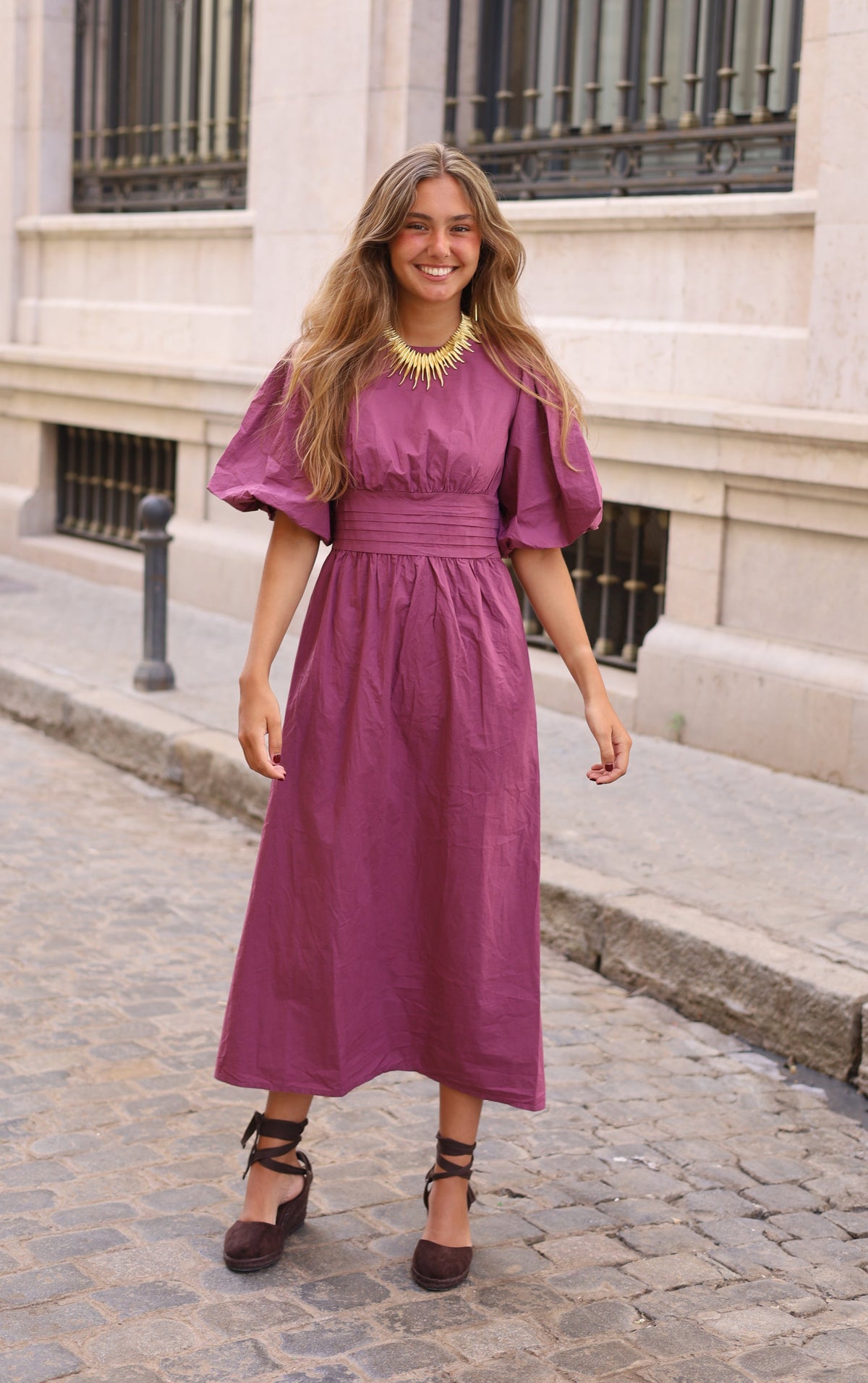 VESTIDO MANGA GLOBO BERENJENA