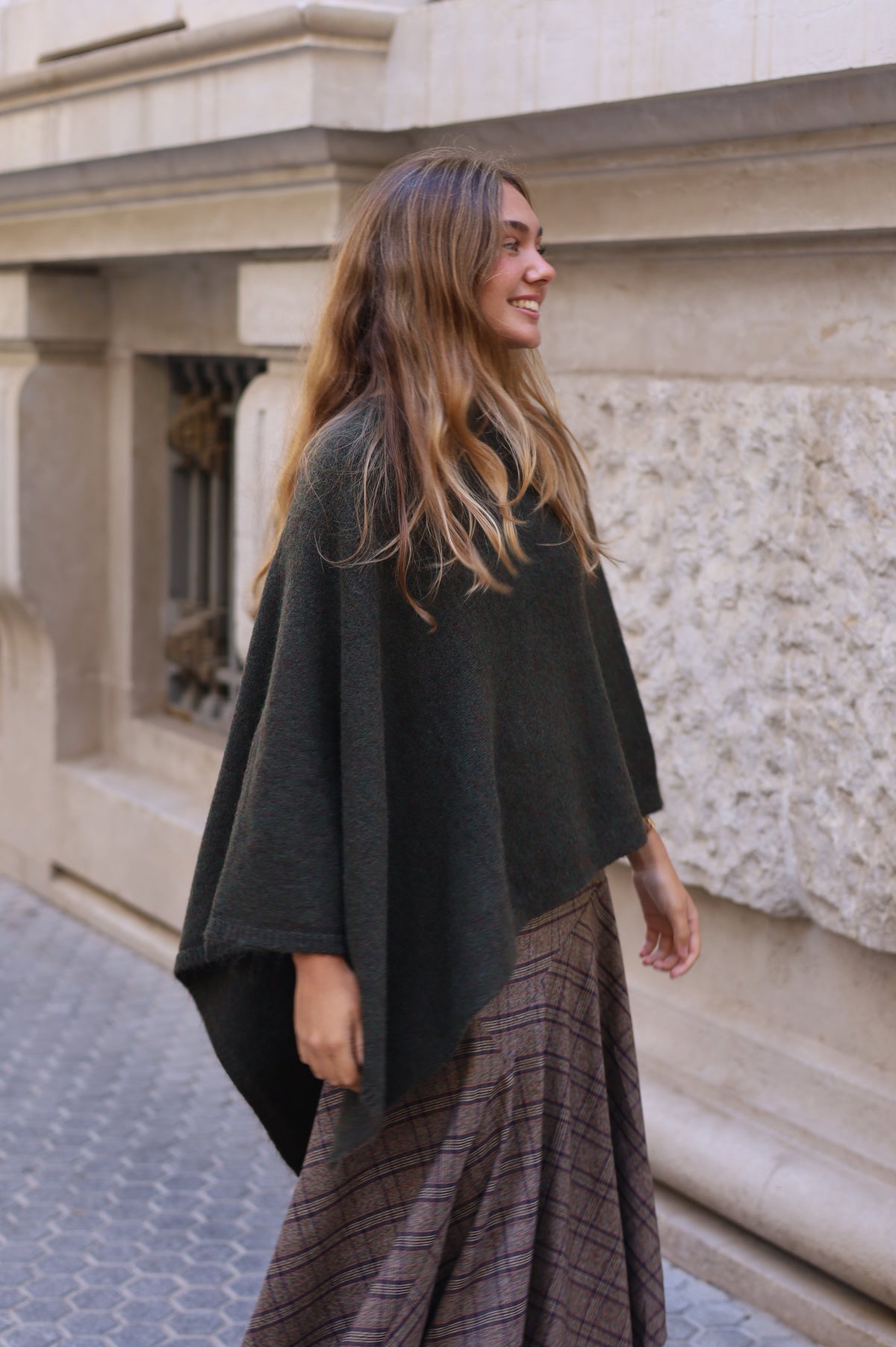 PONCHO ELENA CACERIA