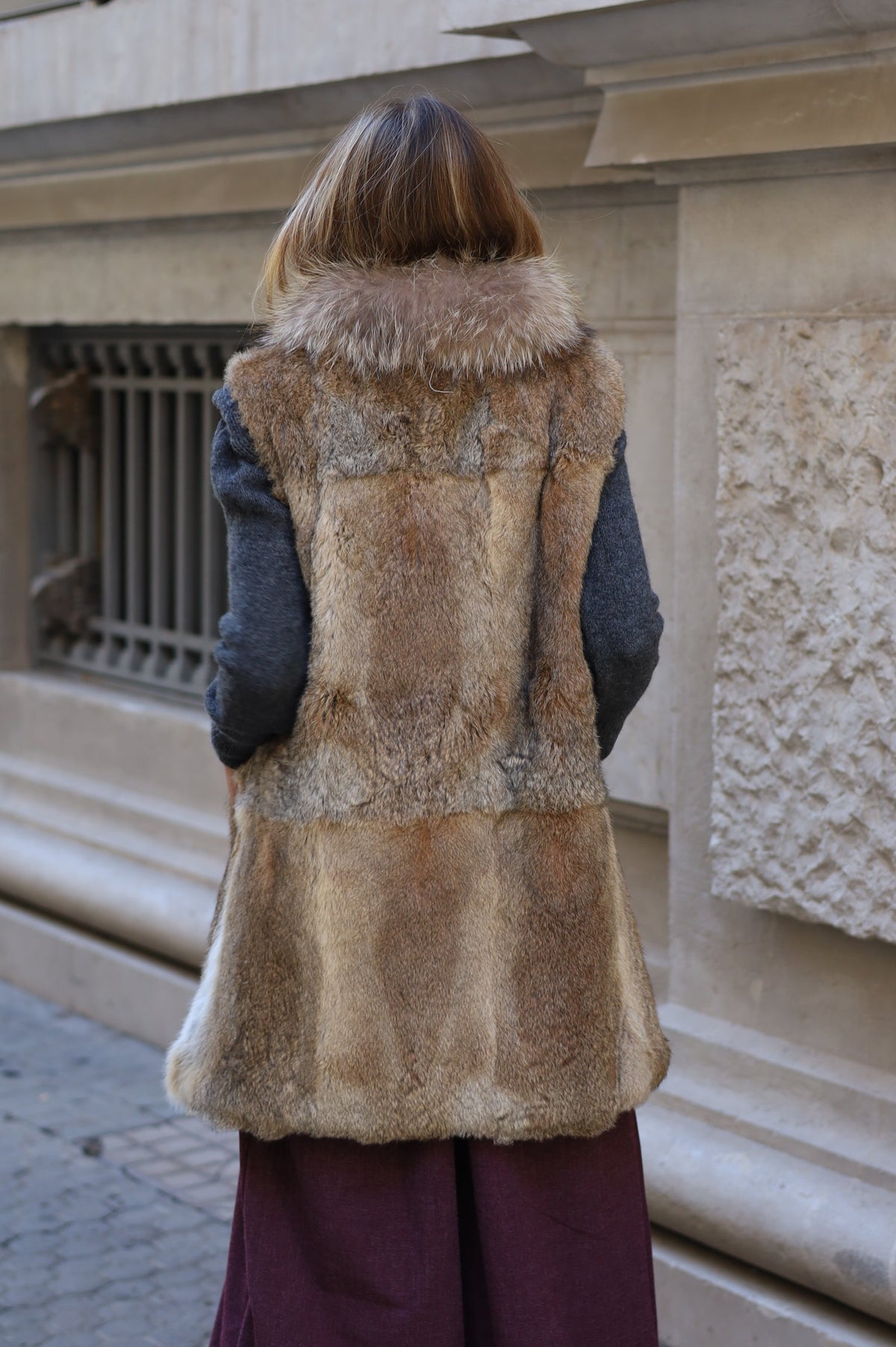 CHALECO PELO NATURAL LARGO 83 CM