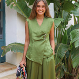 BLUSA SATINADA BOTONES VERDE