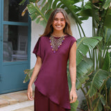 BLUSA SATINADA ASIMETRICA BERENJENA