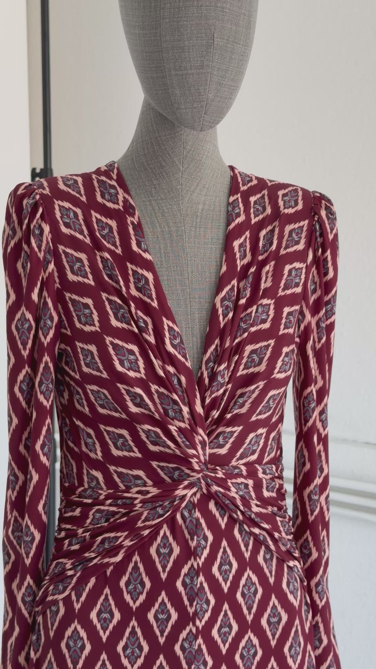 VESTIDO NUDO AZUL VINO